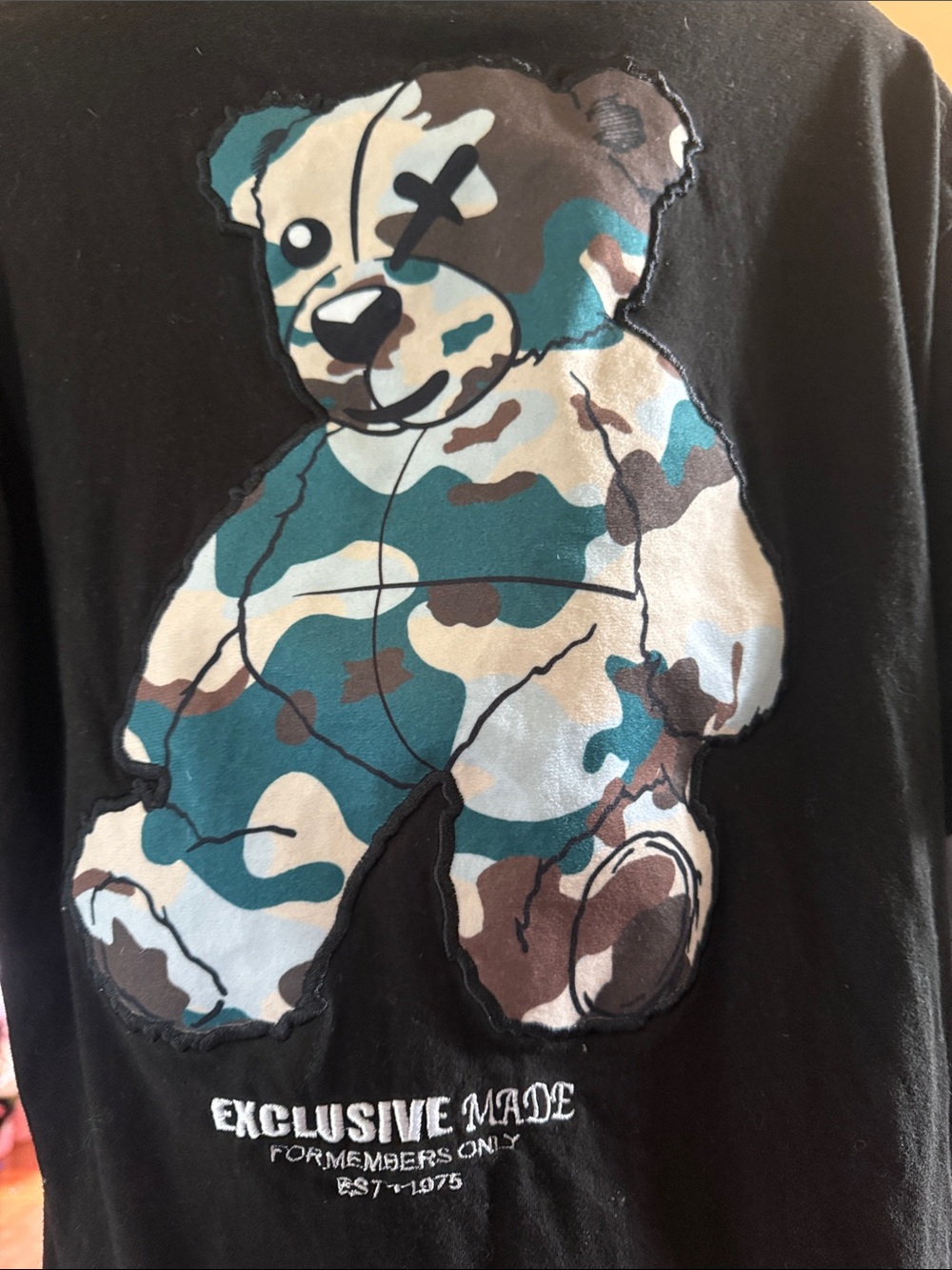 Members only size XL cotton Black and camo Graphic Tee with Small Chest Logo